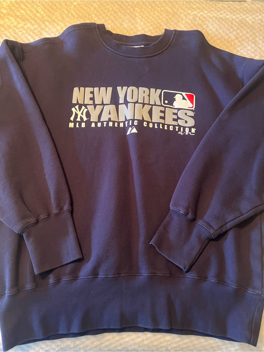 Majestic New York Yankees Navy Crewneck Sweatshirt with MLB Logo